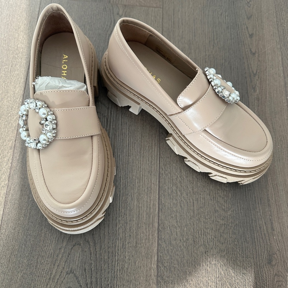 ALOHAS Women's Tan Loafers with Pearl Accent